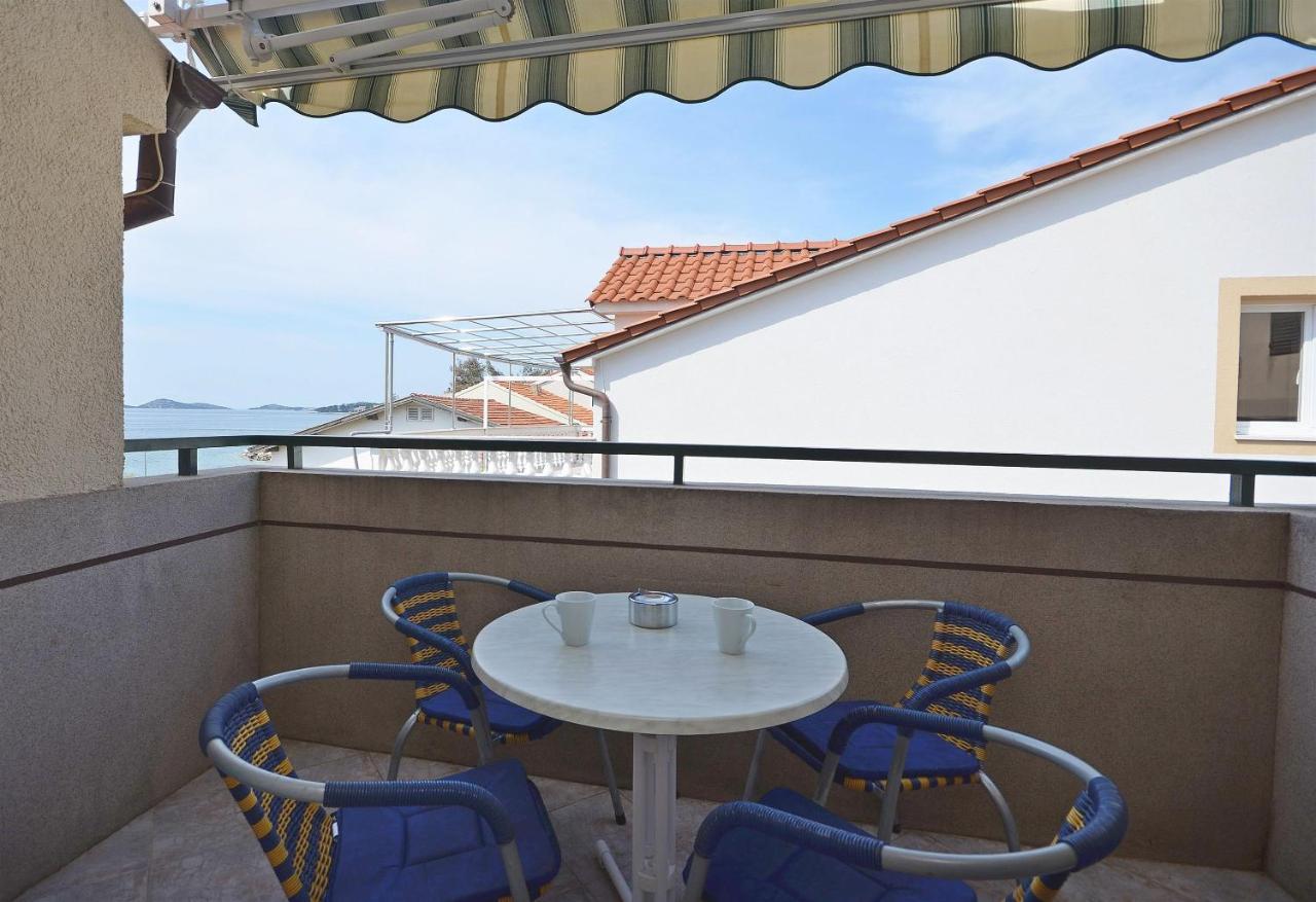 Apartments Ivan By The Sea Vodice Exterior foto